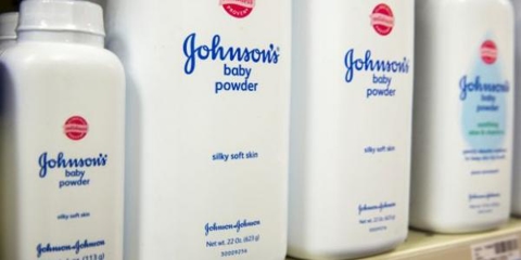 Image of Johnson's baby talc powder